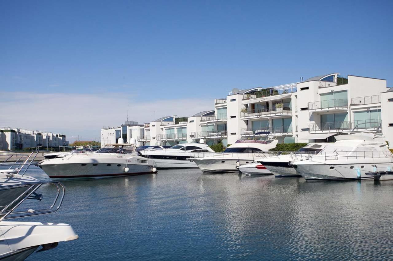 Appartamento "Mare E Relax" A Jesolo Lido - 6 Posti Letto Bagian luar foto